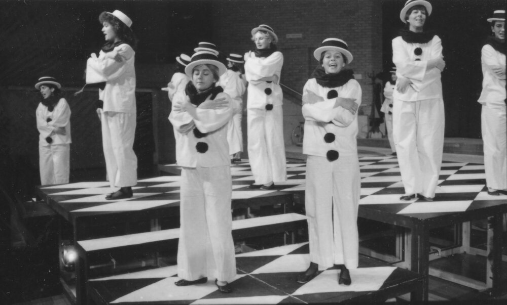 UNE Drama Production, 'Oh What a Lovely War', 1985