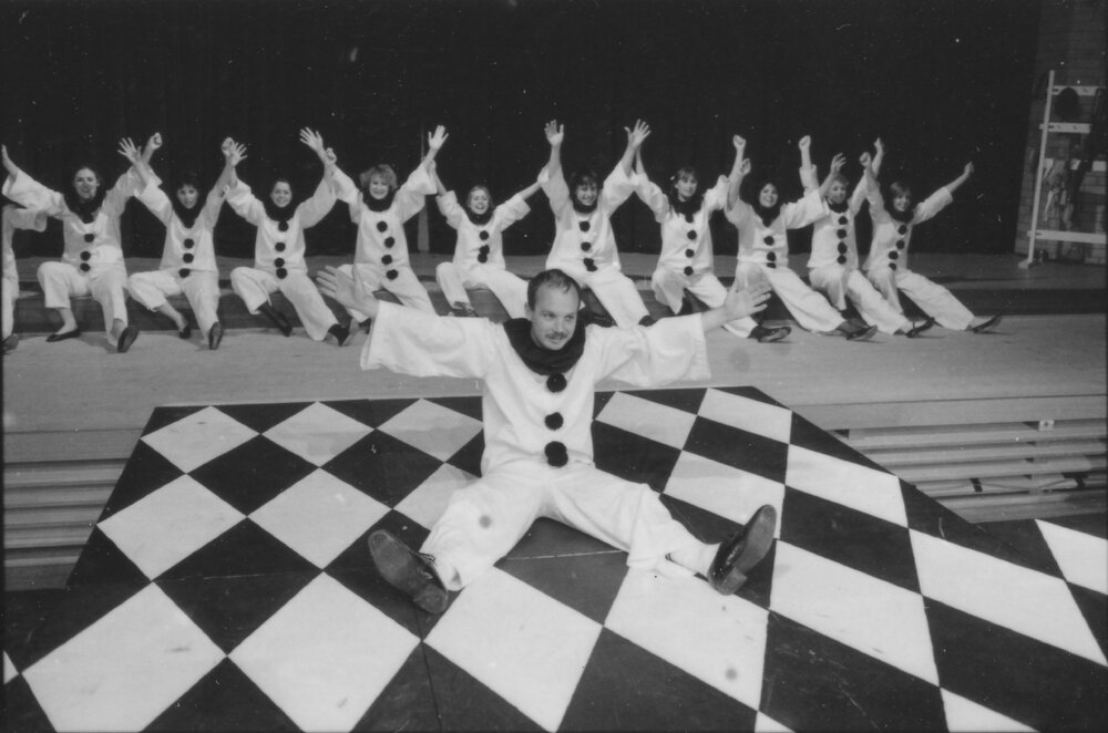 UNE Drama Production, 'Oh What a Lovely War', 1985