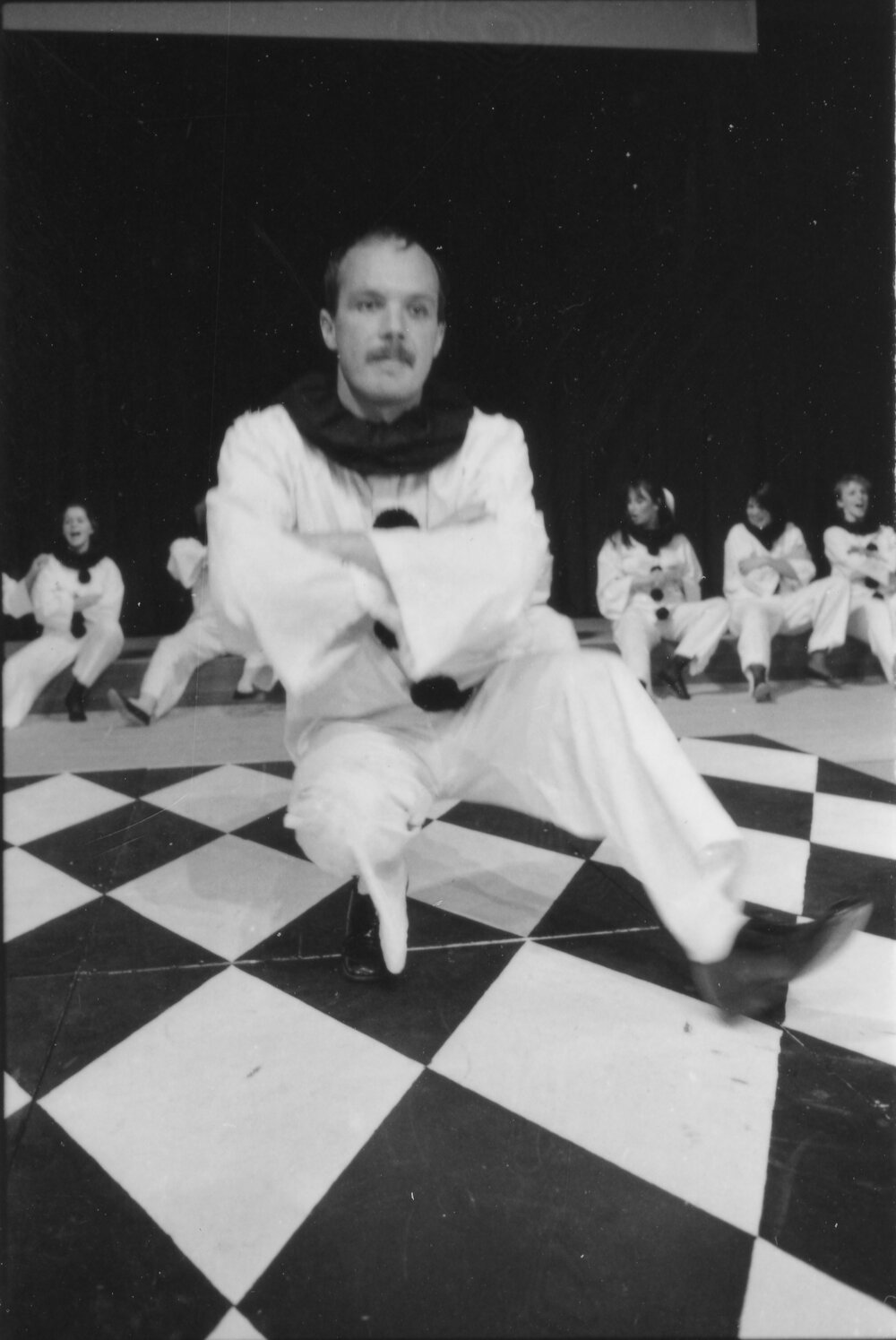 UNE Drama Production, 'Oh What a Lovely War', 1985