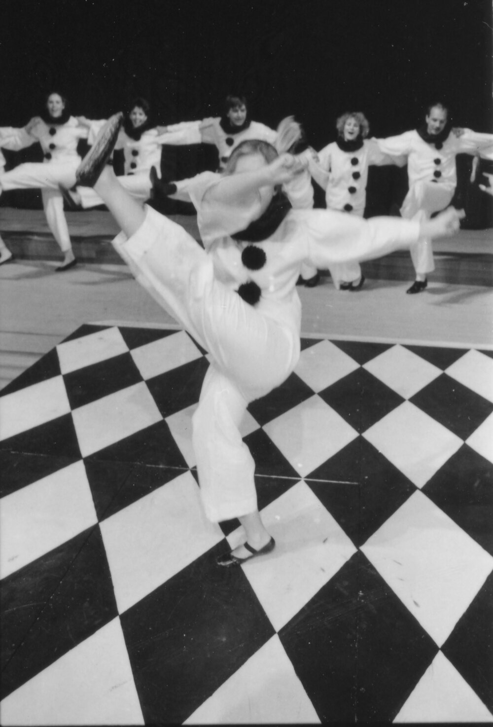 UNE Drama Production, 'Oh What a Lovely War', 1985