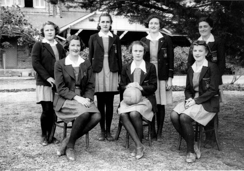 NEUC basketball team, 1940