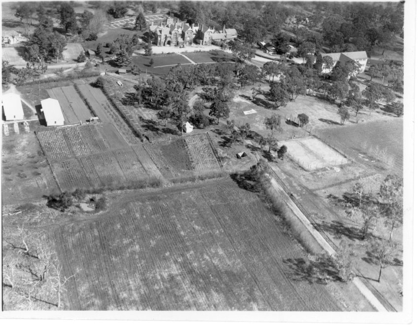 New England University College, aerial view from the north