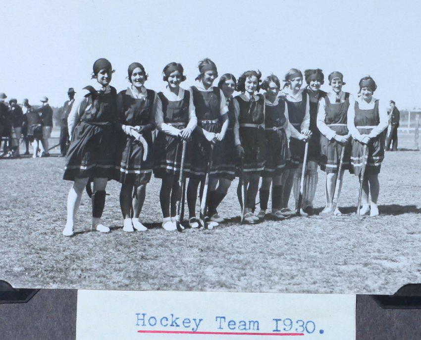 Women's Hockey Team, ATC, 1930 