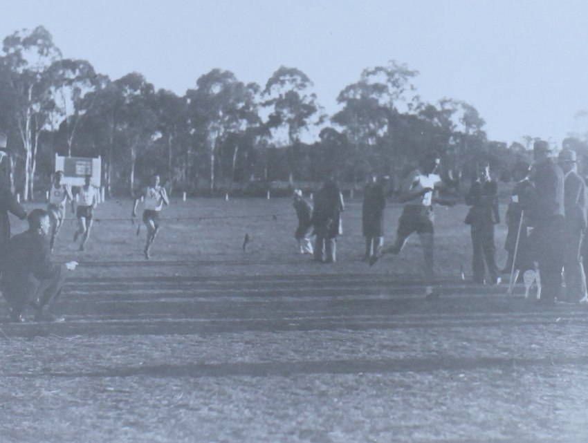 Finish 440 yards, 1935. McAlpine, Hurrell, Tanner and Frankham