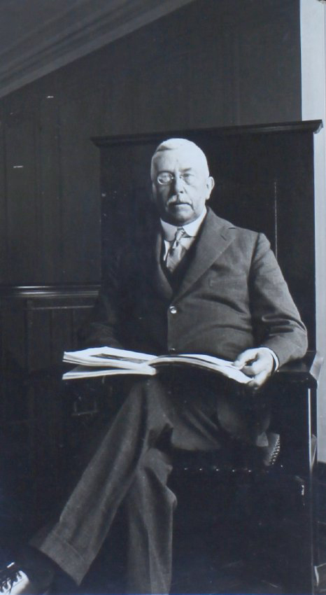 Howard Hinton at the Armidale Teachers' College, October, 1933