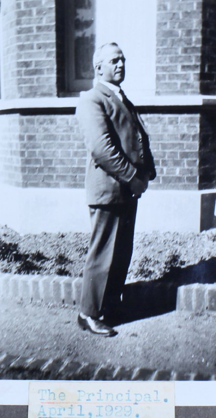 The front yard of Armidale Gaol at the start of demolition, 1929