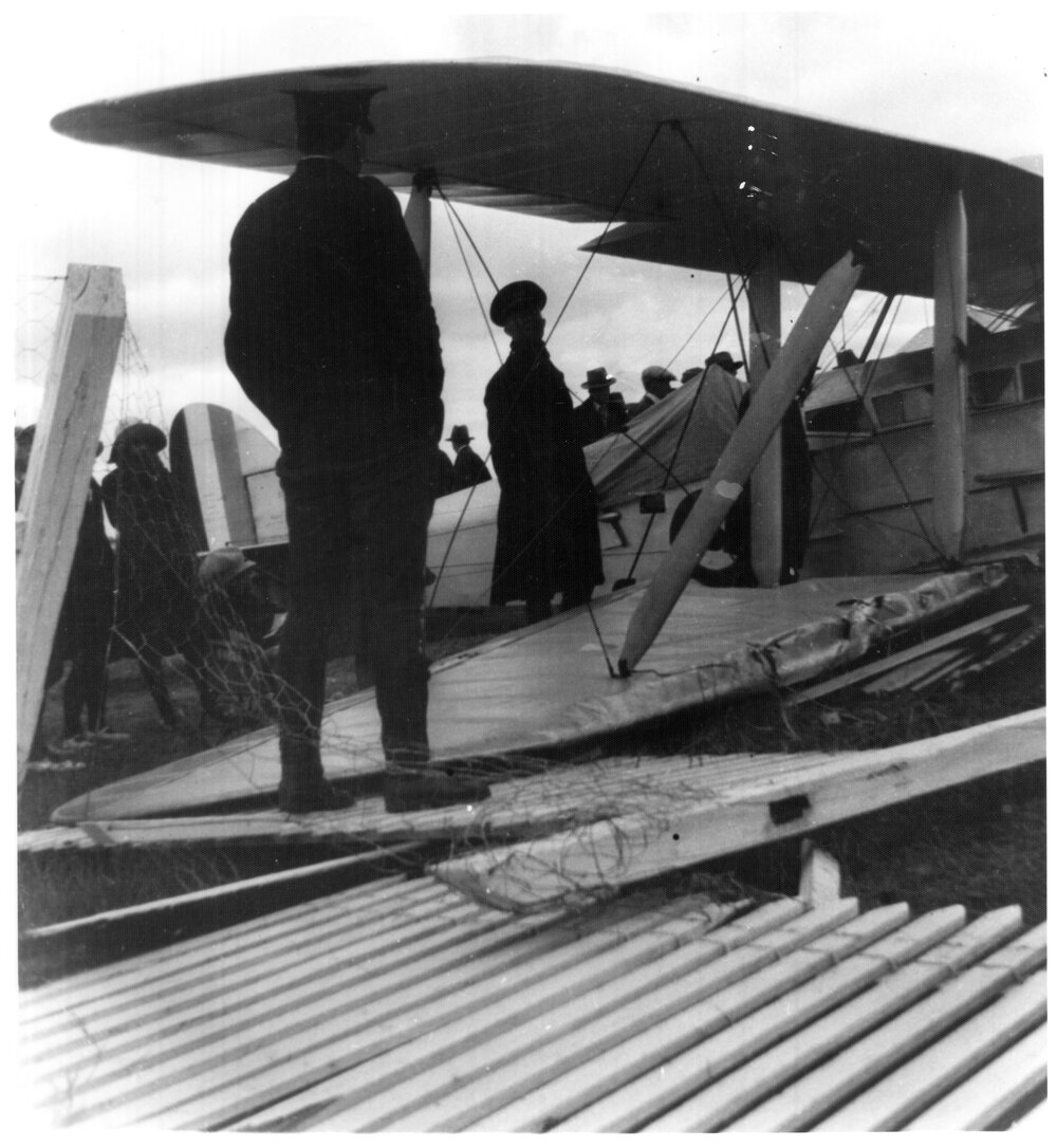 Plane crash, Armidale Racecourse