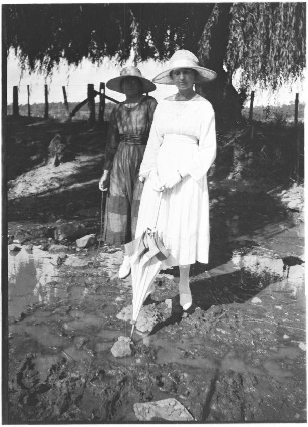 Two women [Dora and  Vere Chamberlain]