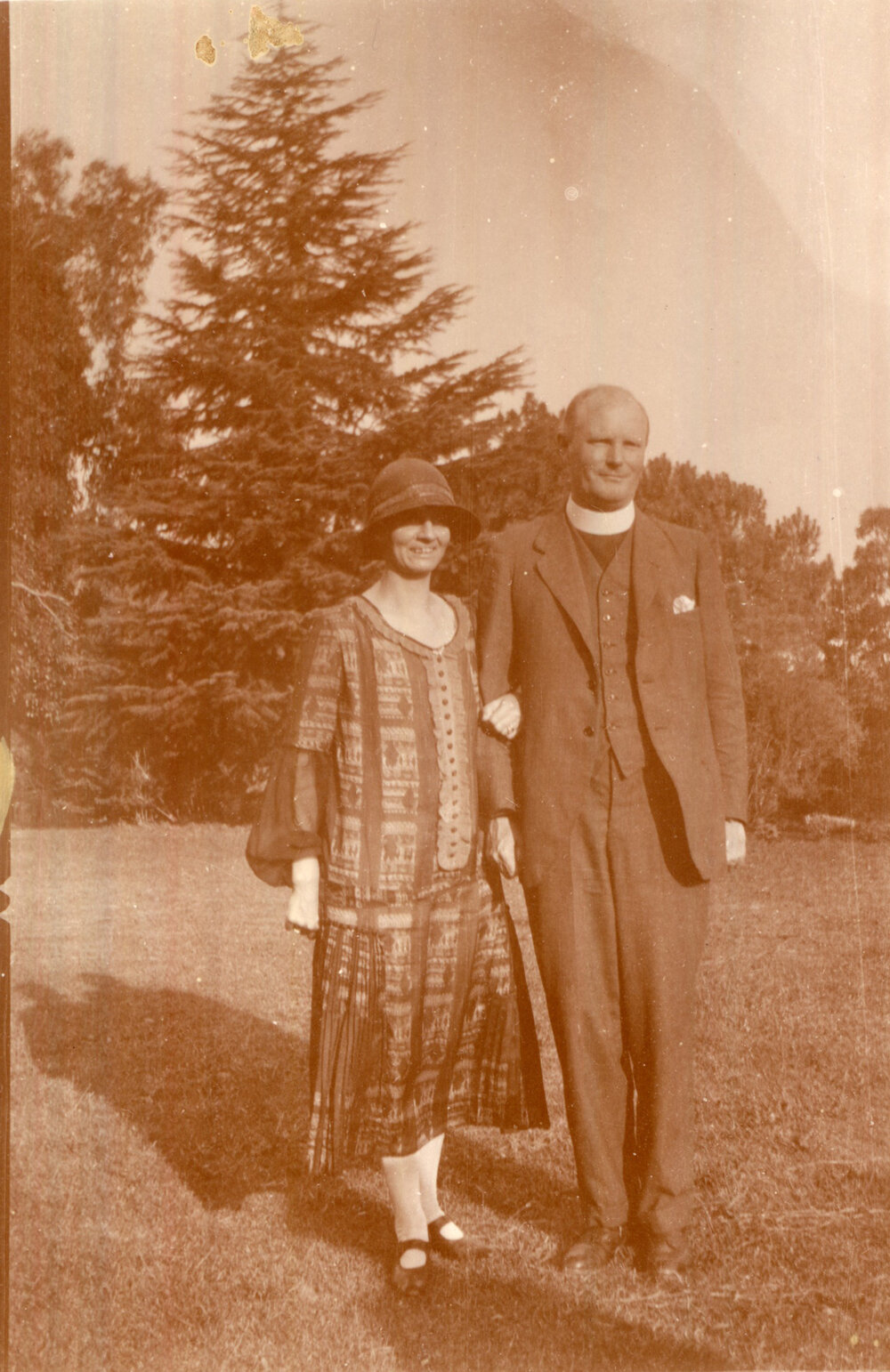 Miss Addie White and husband Archdeacon Foster (Chaplain at St John's College and later at NEGS or TAs), c. 1925
