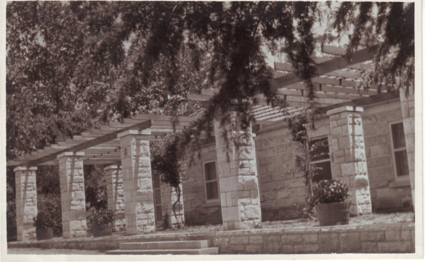 [Unidentified house, Mt Wilson]