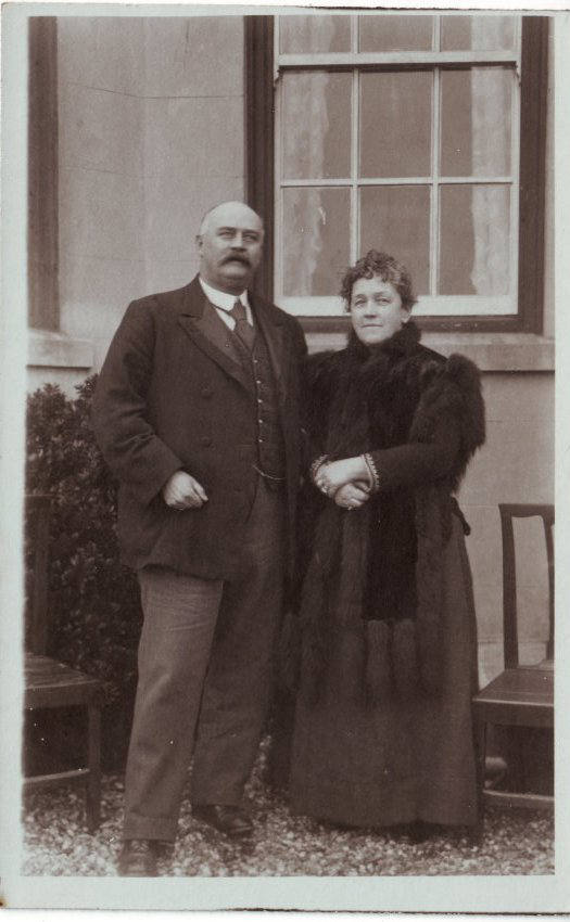[Unidentified couple, The Mount, Port St Mary]