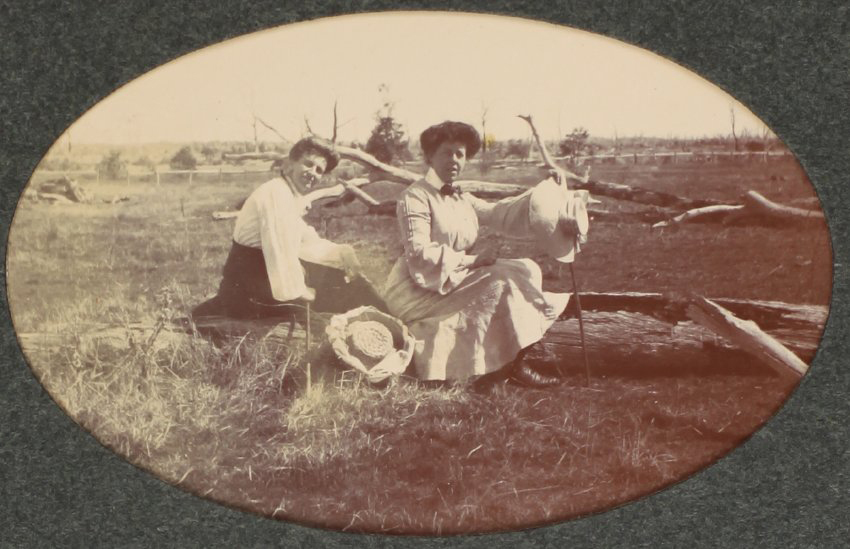 [Unidentified women]