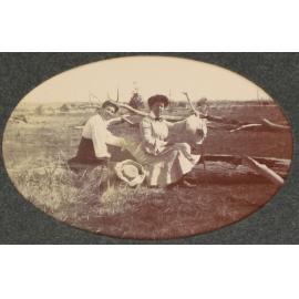[Unidentified women]
