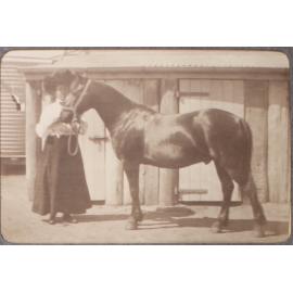 [Women and Horse, Saumarez]