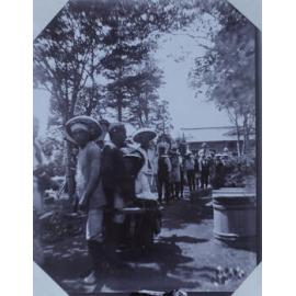 The tour party travelling by sedan chair, 1