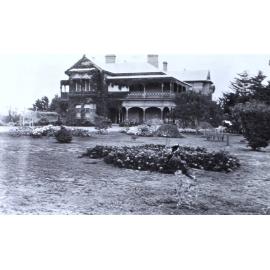 View of Saumarez Homestead and gardens
