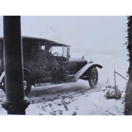 Snow at Saumarez - a car