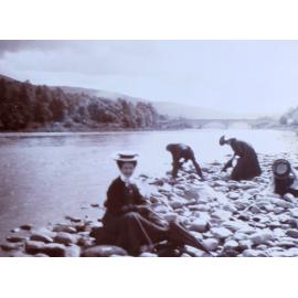 Group taken at Ballater [?], Scotland