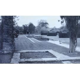 Chalfont Park Hotel Garden - caption