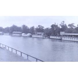 Up and down the Thames from Hampton Court 