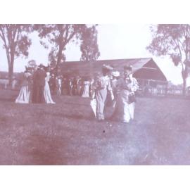 Group of unidentified people