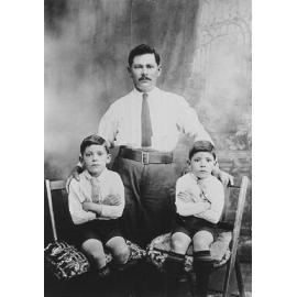 Charlie (on left) and Steve Sourry, Eleni Dedes’ brothers, with their father, James Sourry, about 1928
