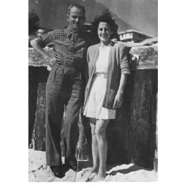 Abraham and Dorothy Correy on holiday in Coolangatta, 1952