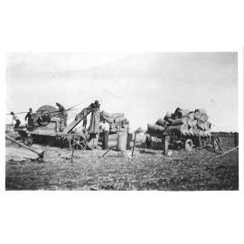 Double dump chaff cutter on the Solomon family farm at Furracabad, early 1930s
