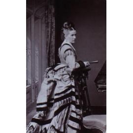 A carte-de-visite of an unidentified woman