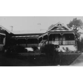 'Loombera' Armidale town house student accommodation - 118 Mann Street Armidale