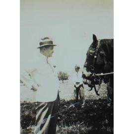 Edgar Booth with horse "Bob" at Urandangie, 1940