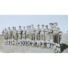 R. Smith, J. Keaton, R. Gray, "Stitchie", R. Hartmann, T. hogan, L. McIntosh, Fenton Bowman, T. Don, E. Hook, "Strongie" Jones, F. Ainsworth, Bell, [F. McDonald] Ist XV Football  