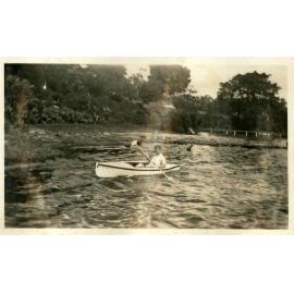 Kingsford Smith Album, Man in a Canoe