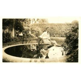 Kingsford Smith Album, Boy, a Boat and a Pond