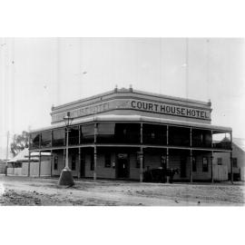 North Lismore, Court House Hotel, cnr Keen and Zadoc Streets