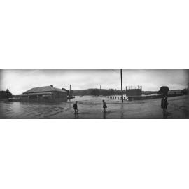 Dumaresq Creek flood, corner Allingham and Beardy Streets, 1928