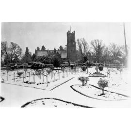 Looking across Tattersalls garden towards St Peter's Cathedral, 1946