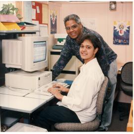 Les Ahoy with student, Oorala Centre, 1994