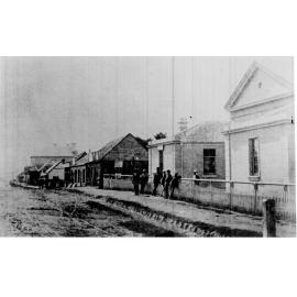 Beardy Street outside the Court House from 1913 Book
