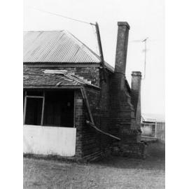 Cottage near Armidale Brick Pit, 1980