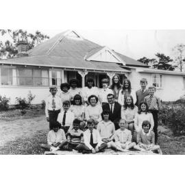 Hans and Florence Faase with his 'Coventry' family in 1971