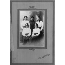 Armidale girls, 4th year, 1915, A.D.S