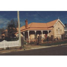 House at 90 Brown Street, built by Edmund Lonsdale c. 1890, June 1990