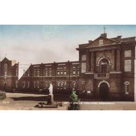 De La Salle College