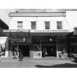 Mallam's Pharmacy and Pidgeon's Newsagency, Beardy Street, 1980