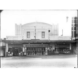Exterior, Capitol Picture Theatre, Beardy Street, 1937
