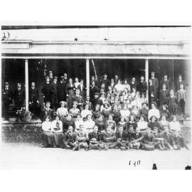 Hereford House, pioneer teacher training session, 1911