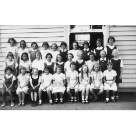 Grade IV class group (girls), Mrs Campbell, at an Inverell School, 1937