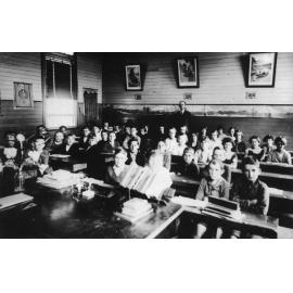 Tweed Heads Public School 3rd Class with teacher Percival John