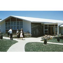 Students outside Geology building, UNE
